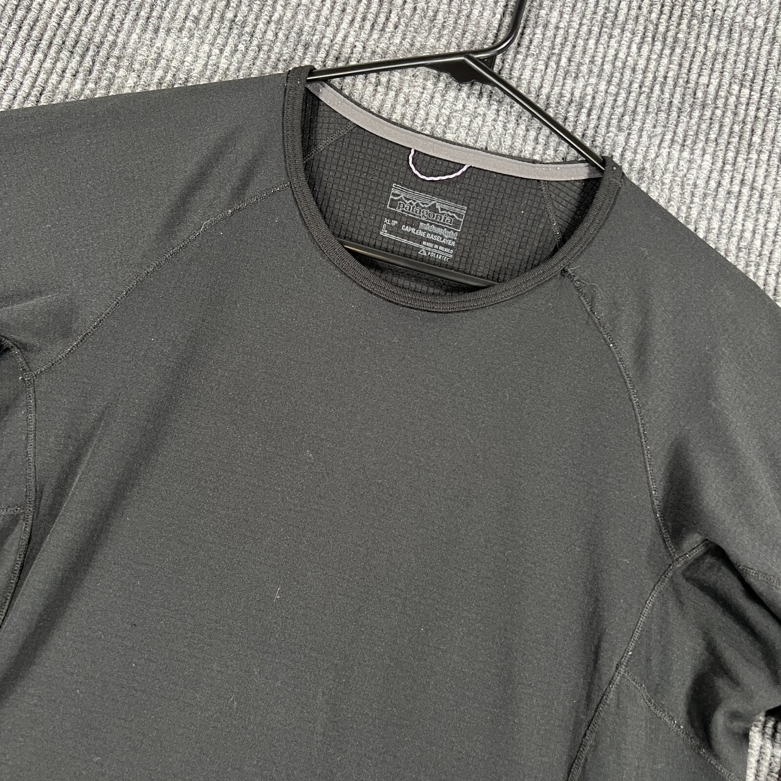 Patagonia Capilene Baselayer Womens Large Black Long Sleeve Outdoor Training